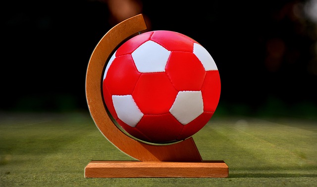 面体现出极 面体现出极